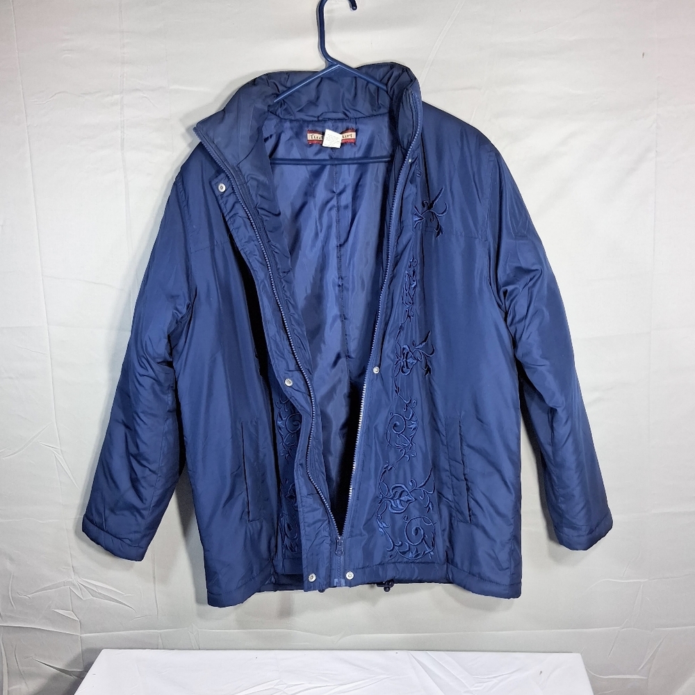 Women's Vintage Tudor Court Blue Medium Embroidered Quilted Full Zip Jacket/Coat